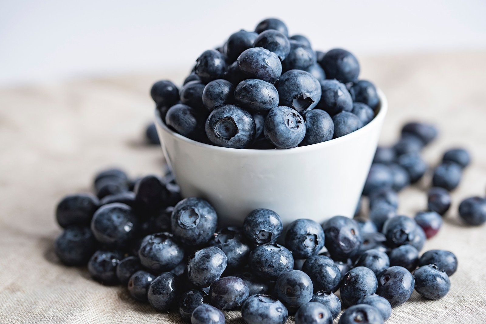 Bilberry: a natural remedy against cystitis