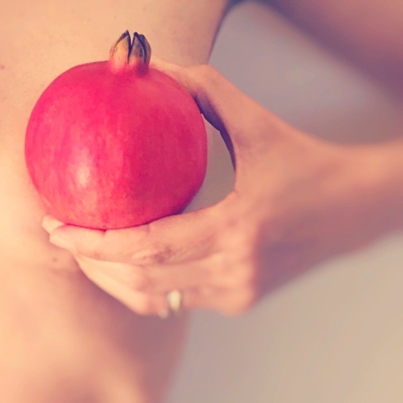 The properties of the pomegranate and breast cancer